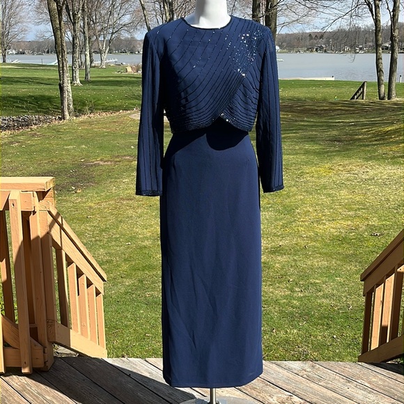 Karen Miller navy beaded sheath gown 12P - Picture 1 of 11